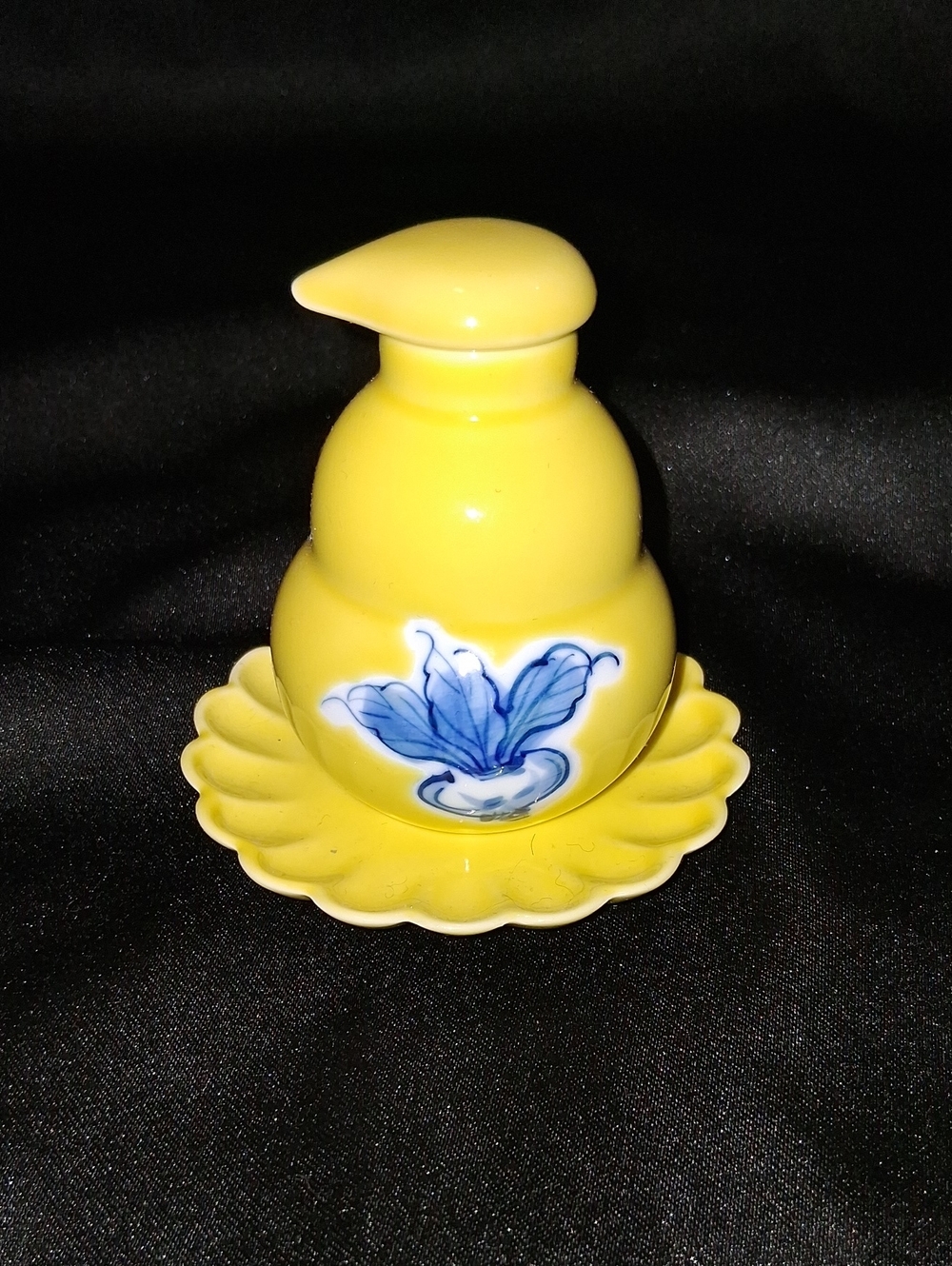 Japanese Ceramic Oil Dispenser - Yellow Blue Print - Onion Radish Beet Print